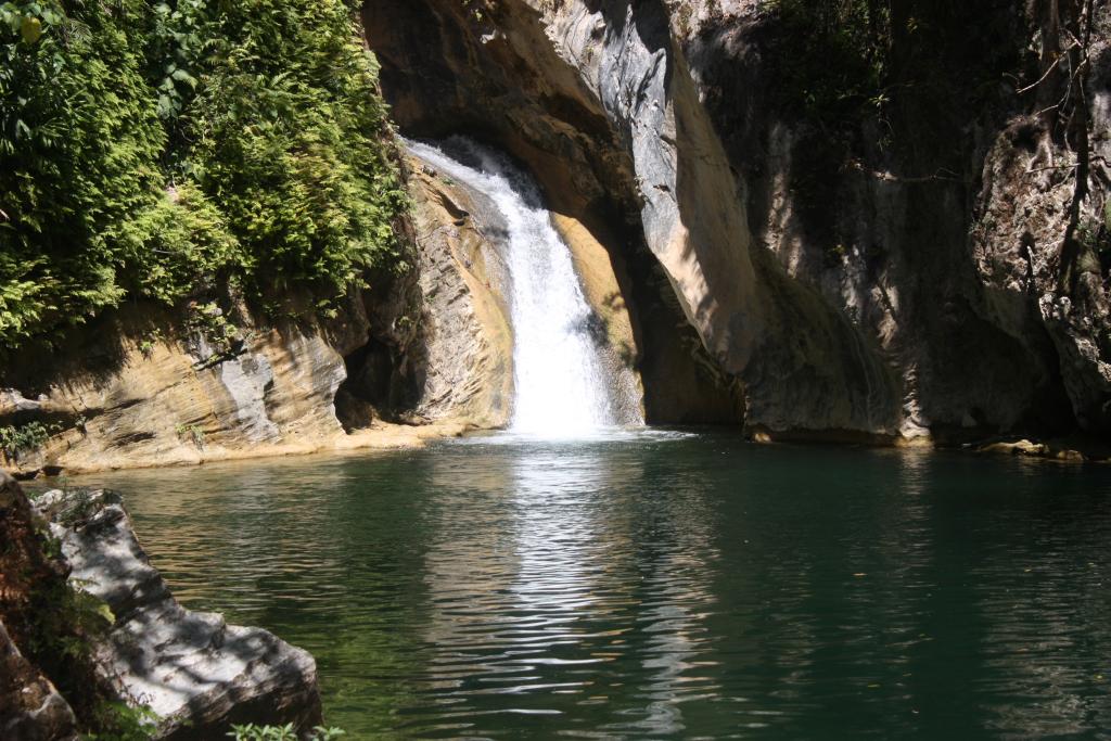 Salto di caburni unteres Becken
