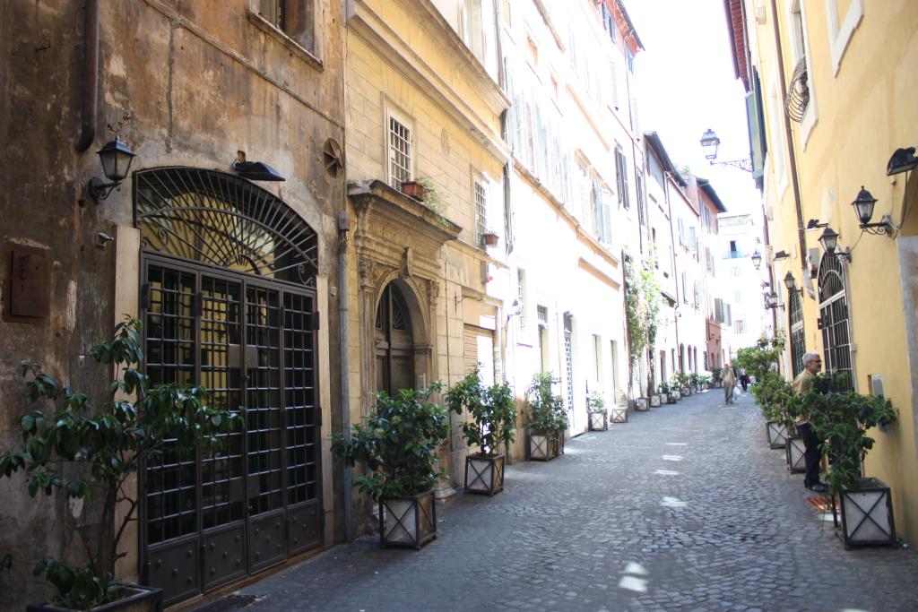 Via dei Coronari